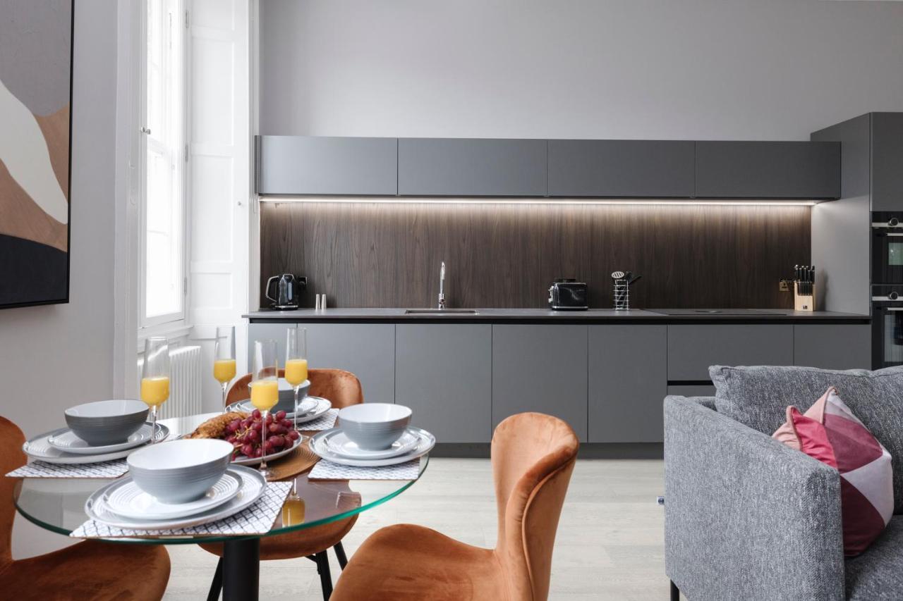 Joivy Luxurious Apt On Notable George Street Edinburgh Ngoại thất bức ảnh